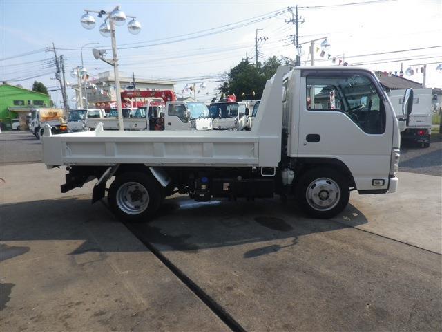 Isuzu Elf 4