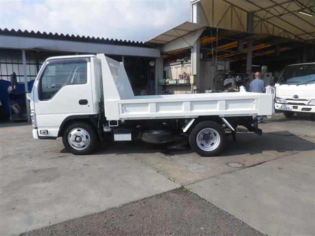 Isuzu Elf 8