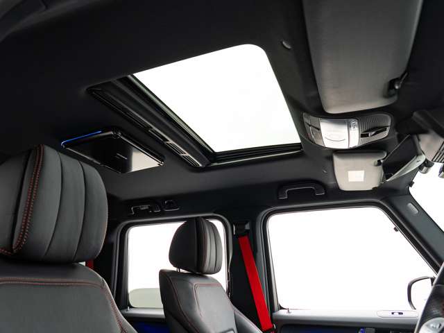 Mercedes-Benz G-Class 3