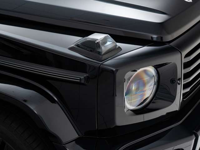 Mercedes-Benz G-Class 2