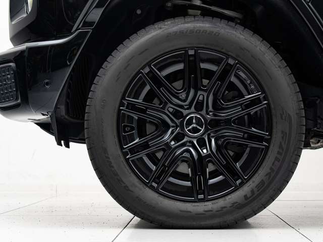 Mercedes-Benz G-Class 8