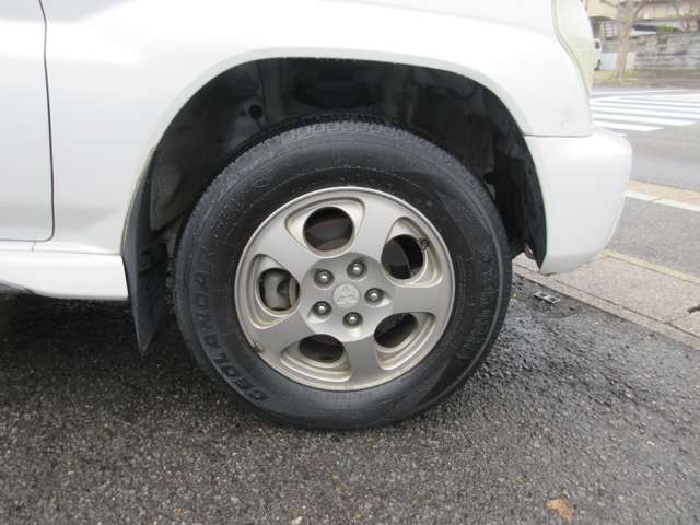 Mitsubishi Pajero iO 12
