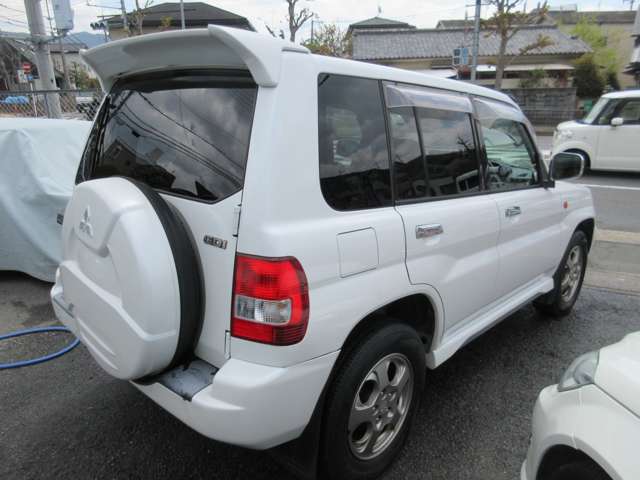 Mitsubishi Pajero iO 6