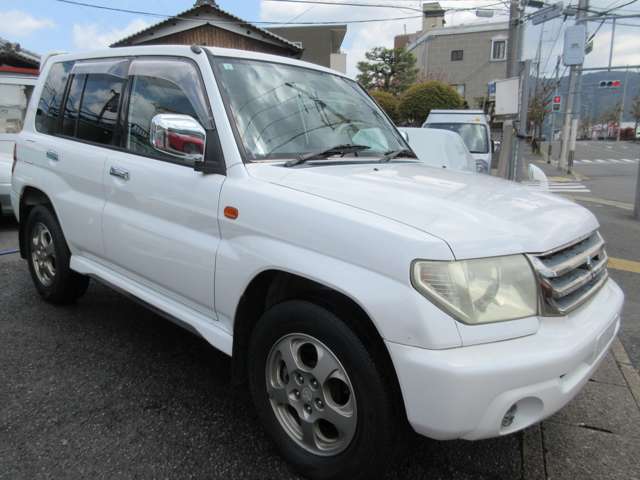 Mitsubishi Pajero iO 9