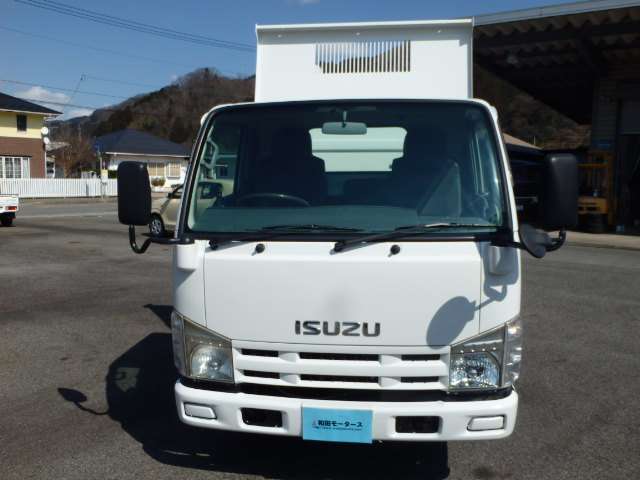 Isuzu Elf 2