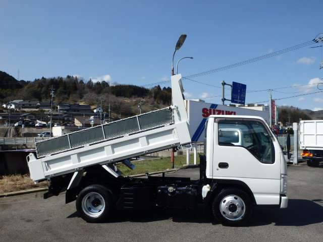 Isuzu Elf 5