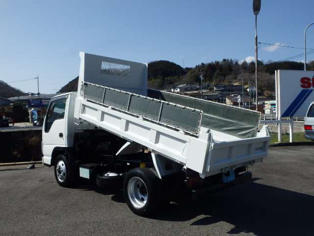 Isuzu Elf 8