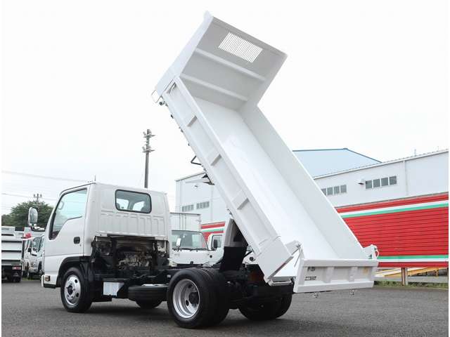 Isuzu Elf 2
