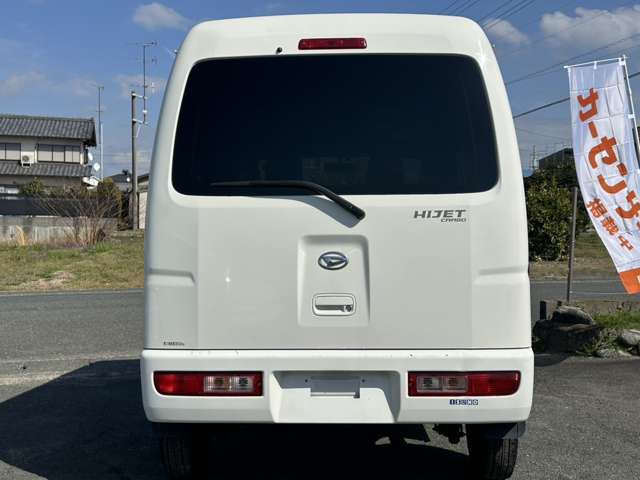 Daihatsu Hijet Cargo 5