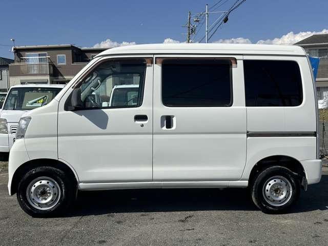 Daihatsu Hijet Cargo 7