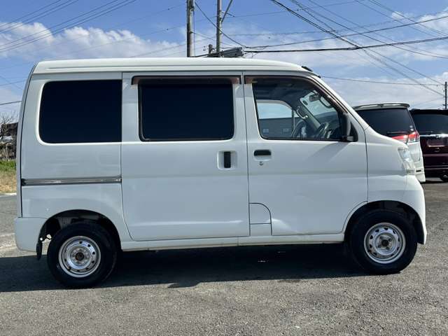 Daihatsu Hijet Cargo 8