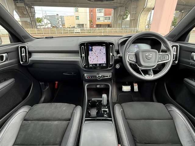 Volvo XC40 10