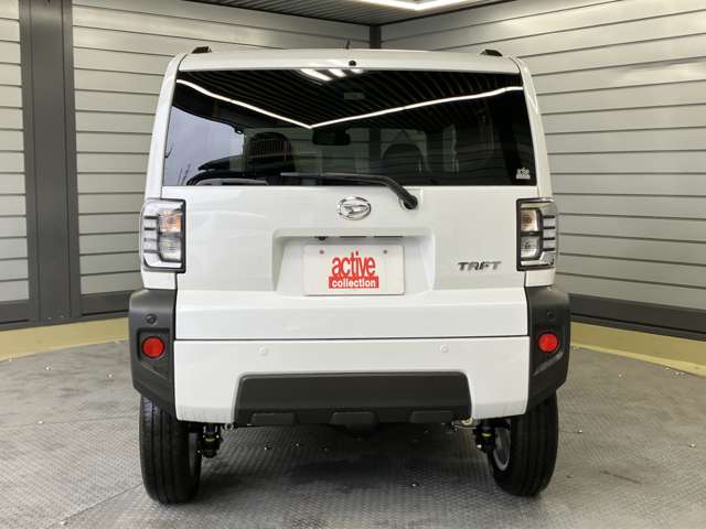 Daihatsu Taft 9