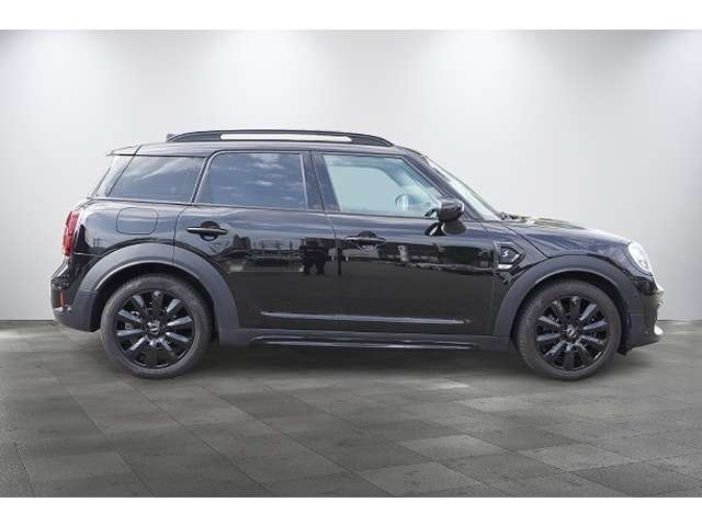 MINI Crossover 11