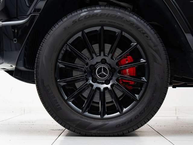 Mercedes-Benz G-Class 8