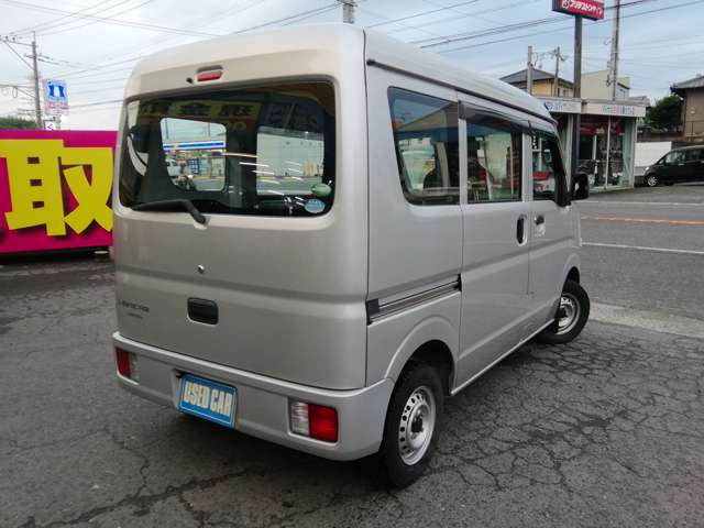 Mitsubishi Minicab Van 4