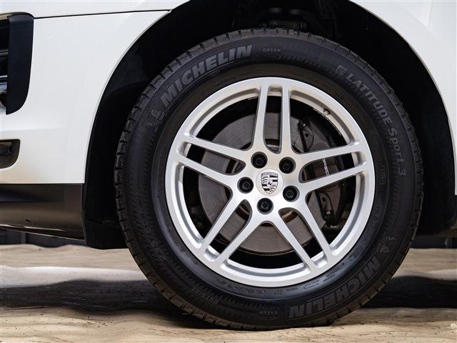 Porsche Macan 6
