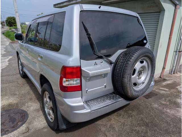 Mitsubishi Pajero iO 4