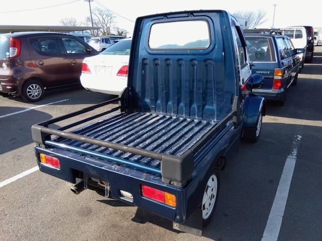 Daihatsu Midget II 5