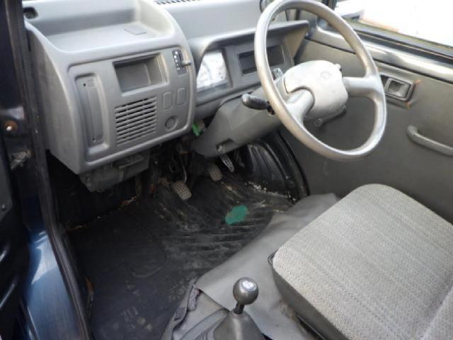 Daihatsu Midget II 6