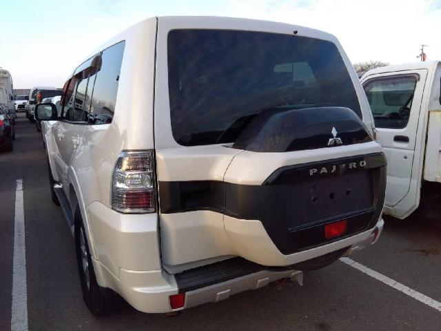 Mitsubishi Pajero 2