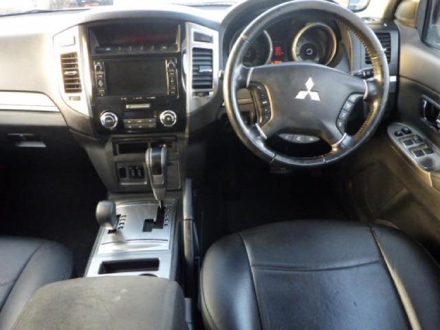 Mitsubishi Pajero 6