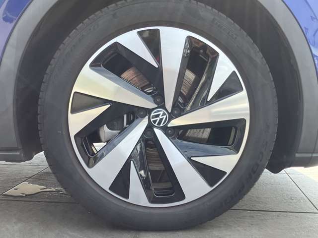Volkswagen ID.4 5