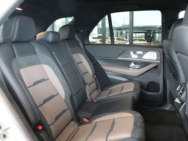 Mercedes-Benz GLE 8