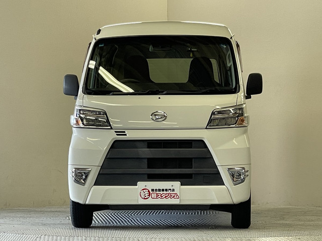 Daihatsu Hijet Cargo 4