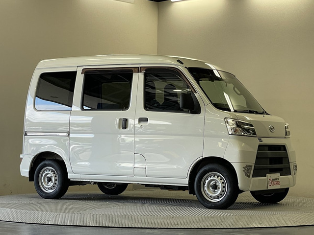 Daihatsu Hijet Cargo 5