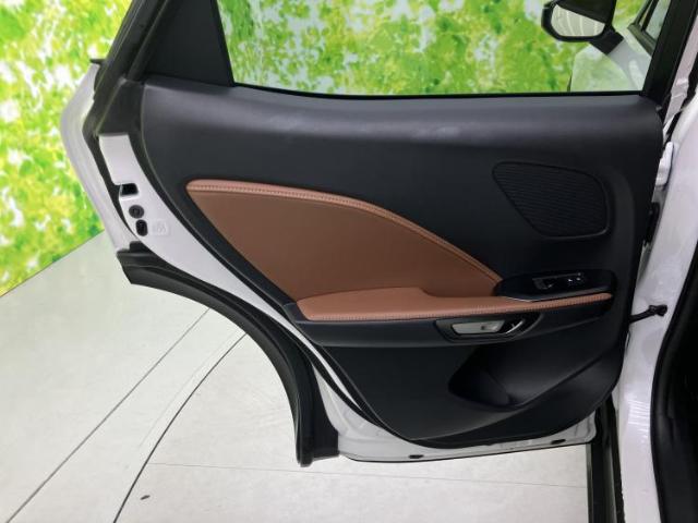 Lexus LBX 9