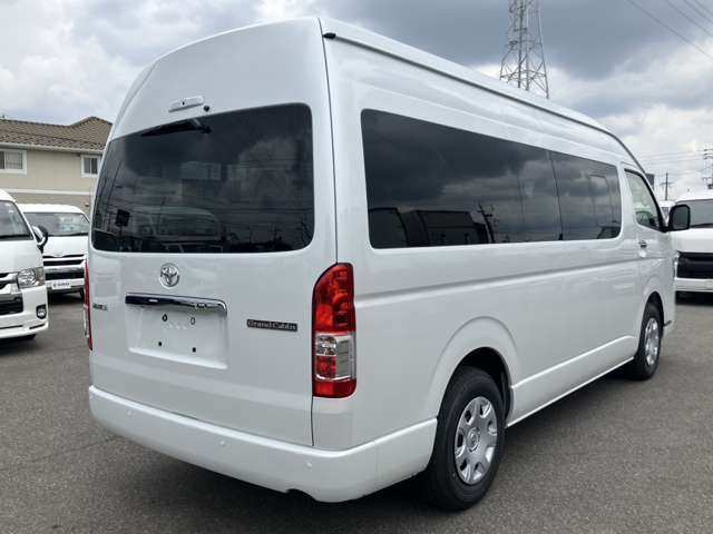 Toyota Hiace 11
