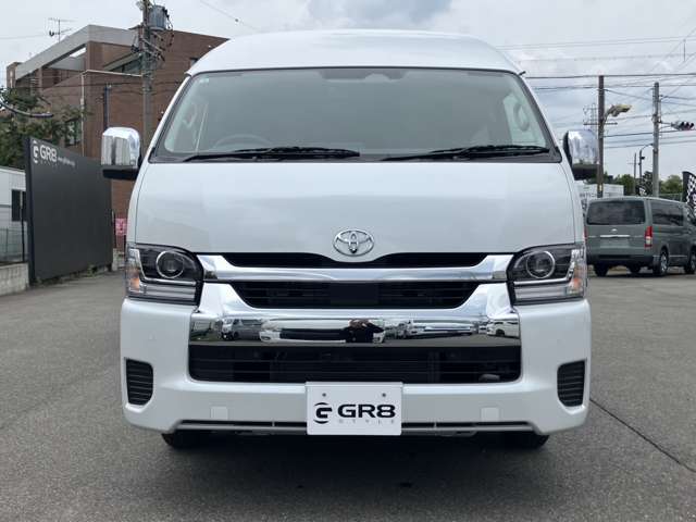 Toyota Hiace 7