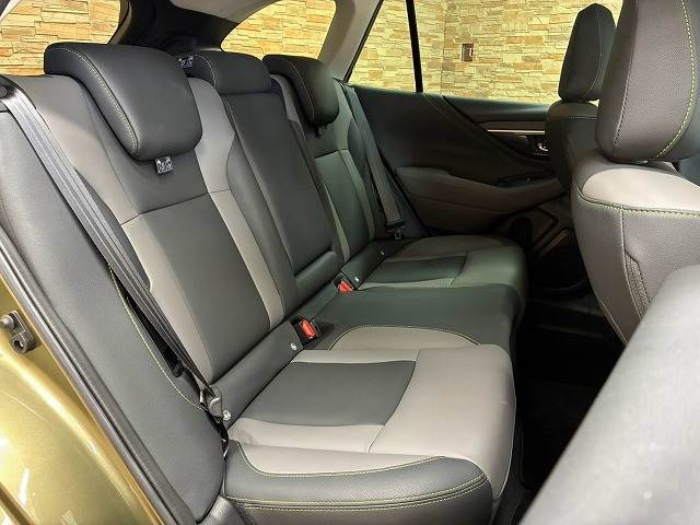 Subaru Legacy Outback 12