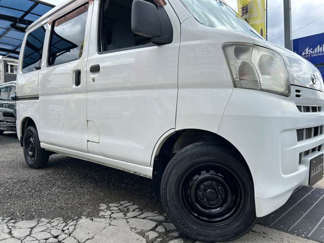 Daihatsu Hijet Cargo 11