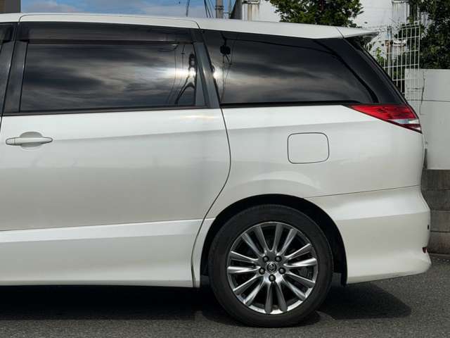 Toyota Estima 8