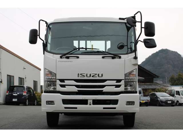 Isuzu Forward 2