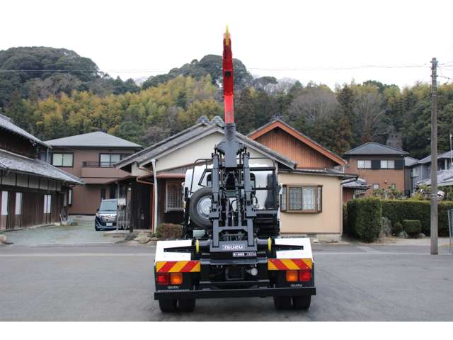 Isuzu Forward 10