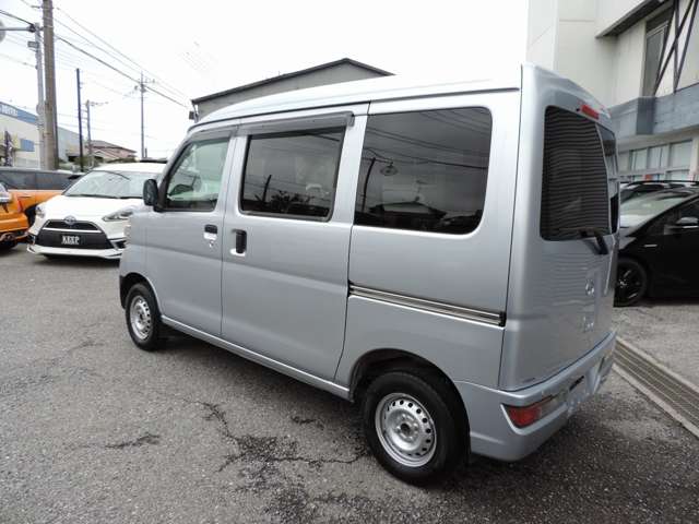 Daihatsu Hijet Cargo 9