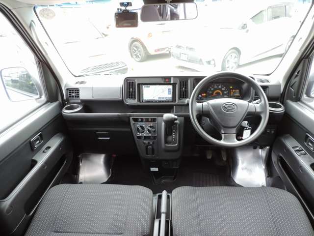 Daihatsu Hijet Cargo 10