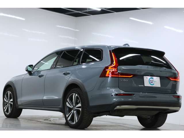 Volvo V60 Cross Country 5