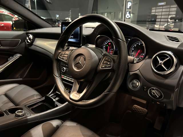 Mercedes-Benz GLA-Class 5