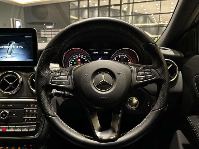 Mercedes-Benz GLA-Class 8