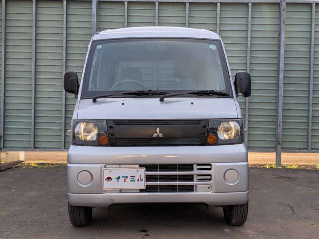 Mitsubishi Minicab Van 6