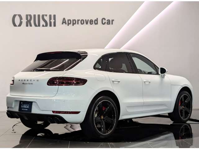 Porsche Macan 4