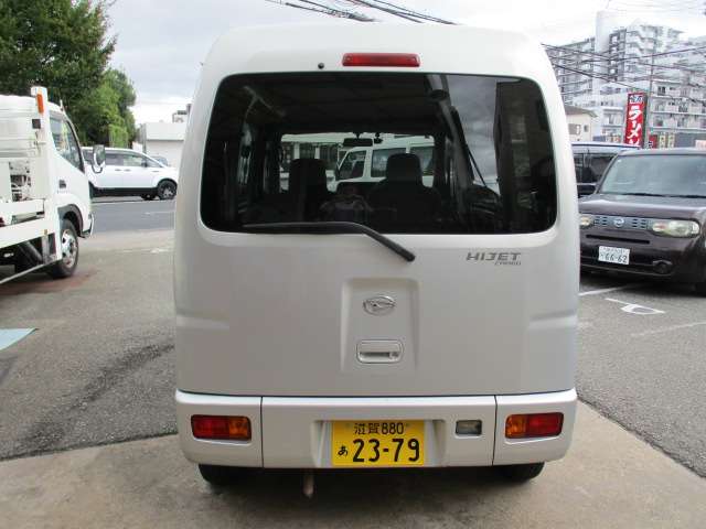 Daihatsu Hijet Cargo 7