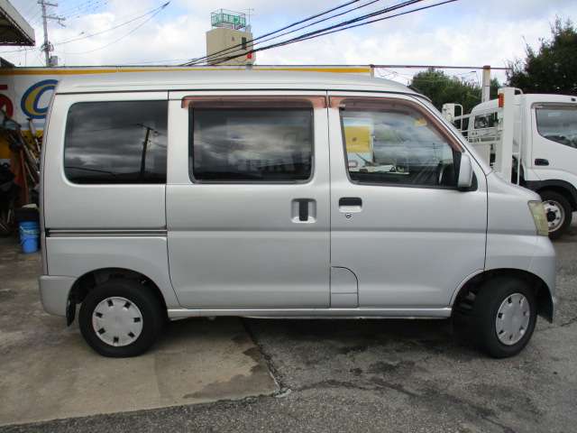 Daihatsu Hijet Cargo 9