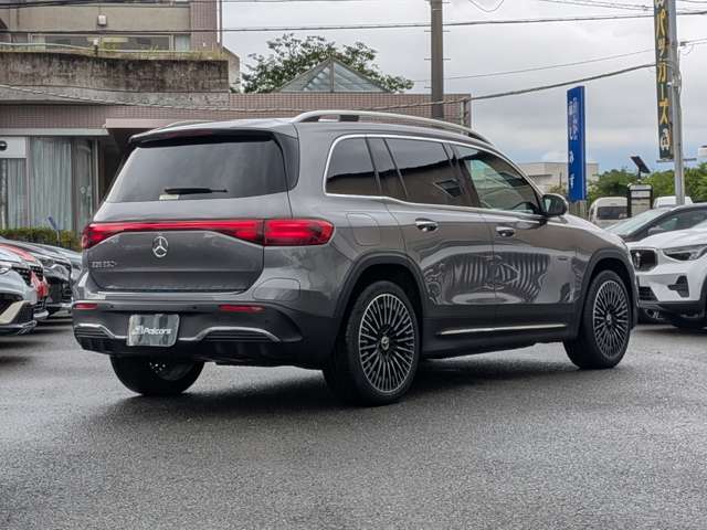 Mercedes-Benz EQB 9