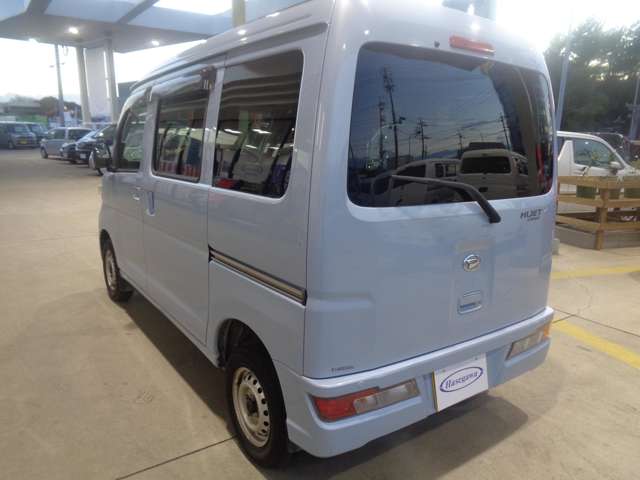 Daihatsu Hijet Cargo 8