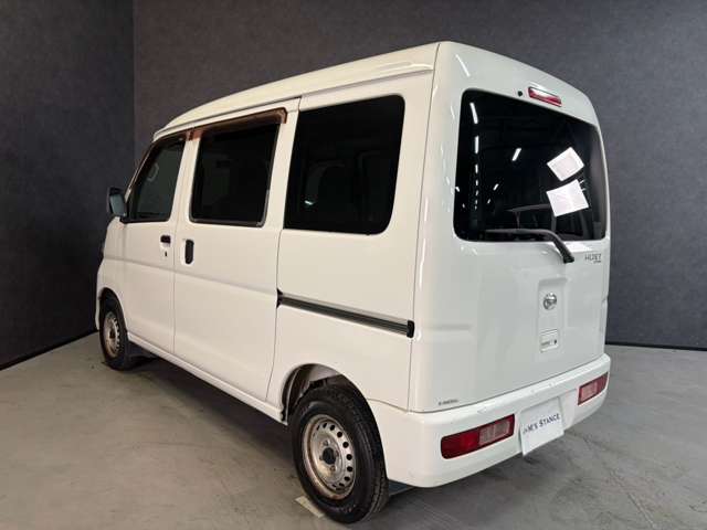 Daihatsu Hijet Cargo 10